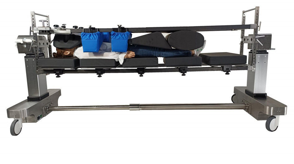 Remote Control Spinal Surgery Operating Table Multi Function Electric Hydro Carbon Fiber Material